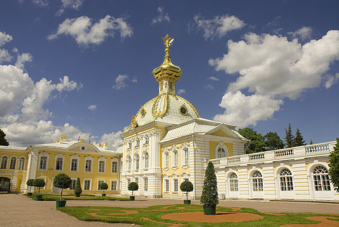 Russia. Petrodvorets. Peterhof Palace. Peter the Great's summer palace. Grand Palace.