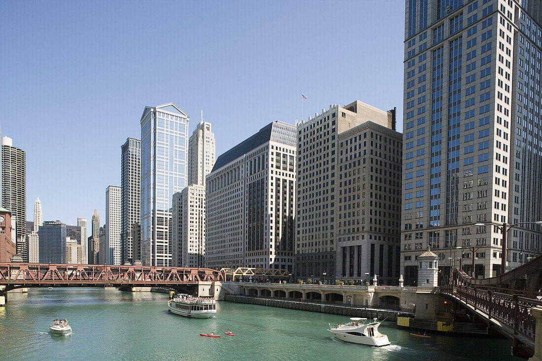 Chicago River, Loop skyline, Chicago, Illinois, USA