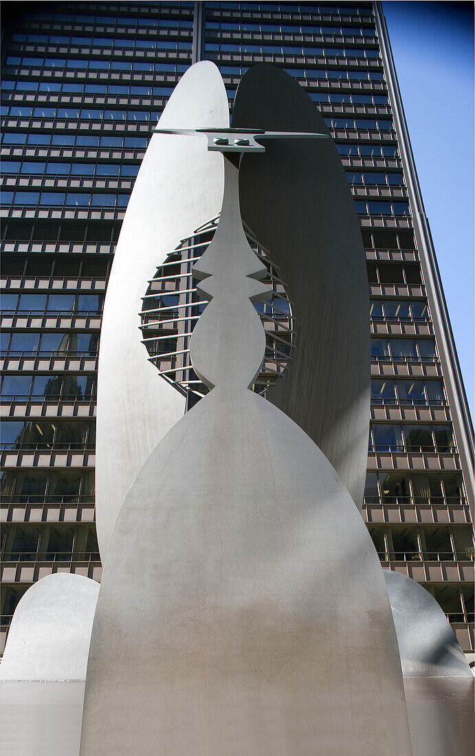 Picasso sculpture in Daley Plaza, Chicago, Illinois, USA