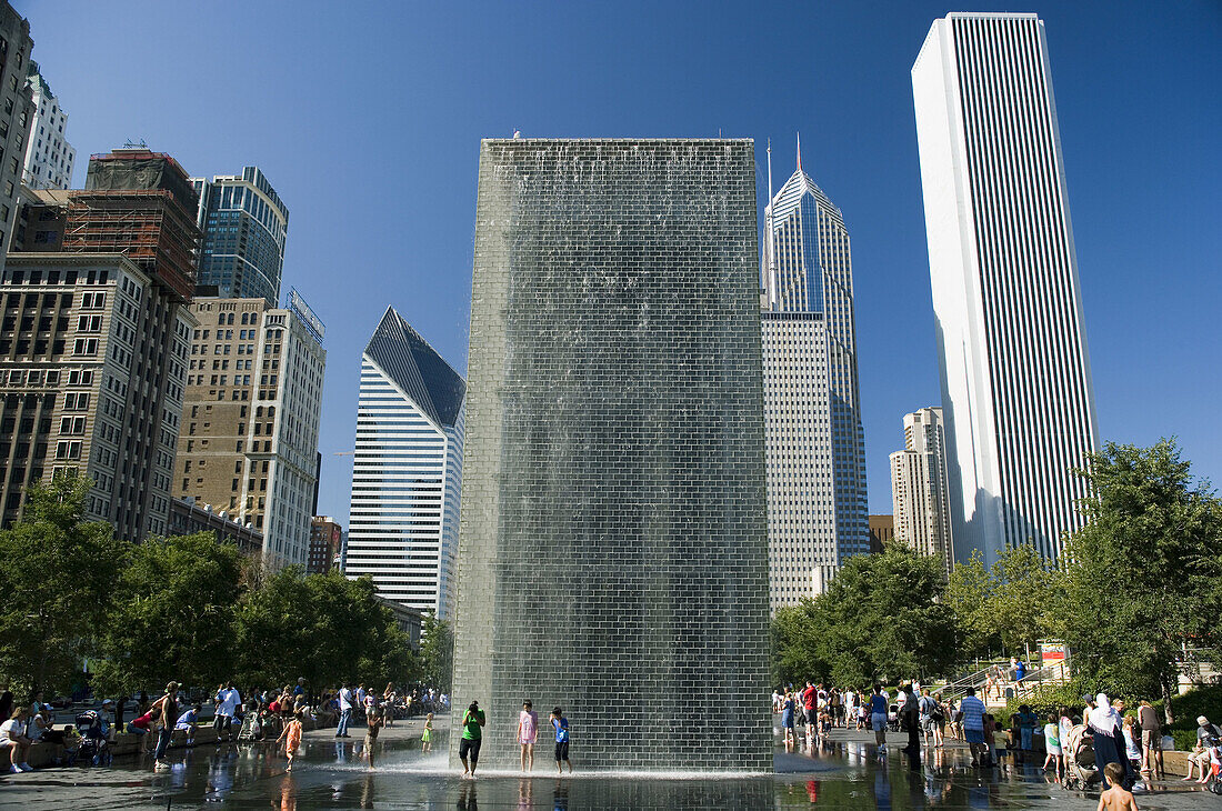 Fountain in Millenium Park, Chicago, Illinois, USA