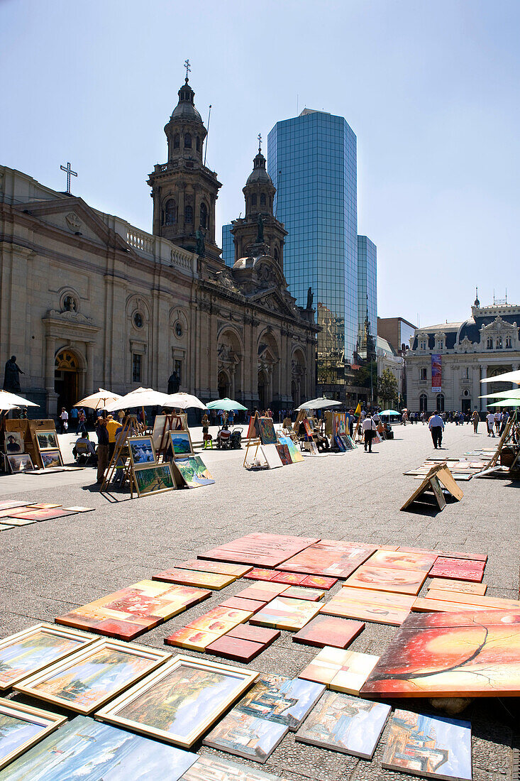 Art market metropolitan cathedral Plaza de Armas. Santiago. Chile.