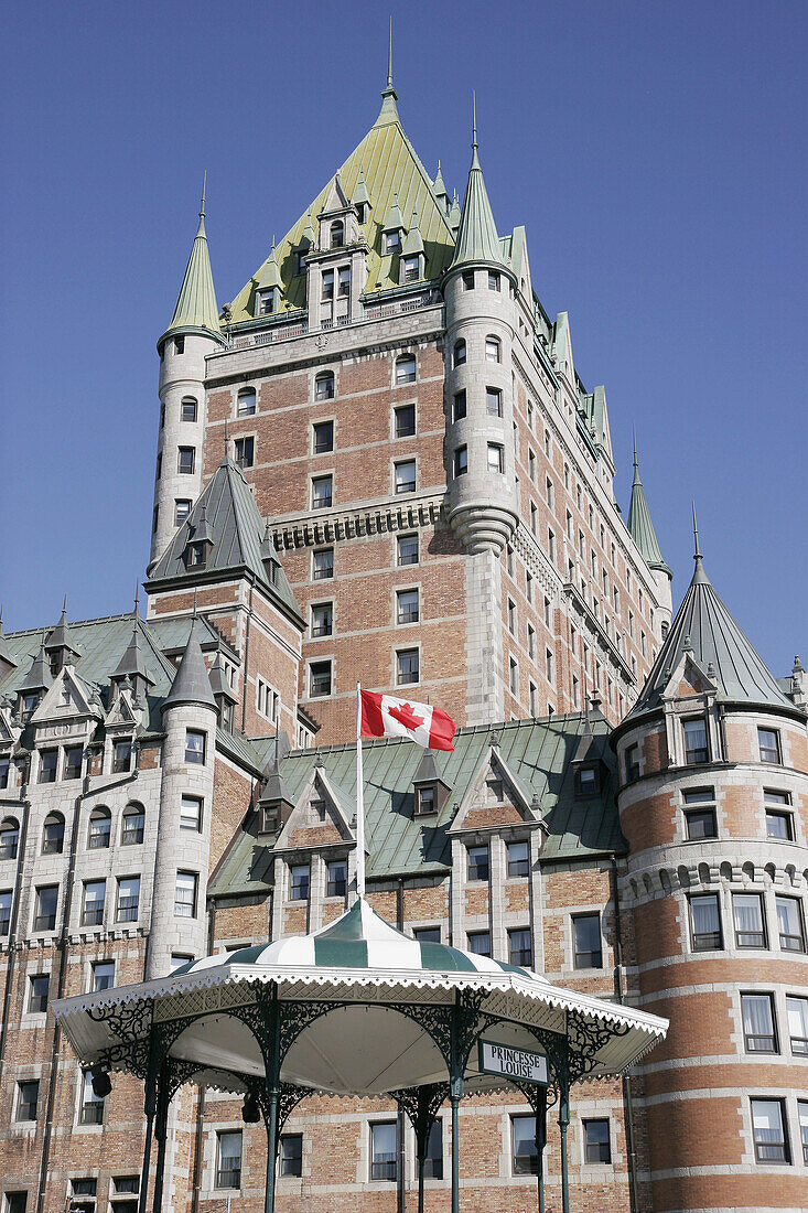 Canada, Quebec City, Upper Town, Fairmont Le Chateau Frontenac Hotel, built 1893 1899 1904, Terrasse Dufferin view