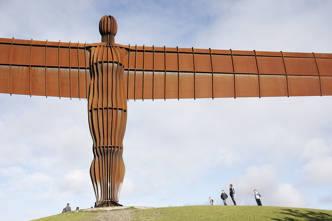 UK, England, Northumberland, Newcastle-upon-Tyne, NewcastleGateshead, Gateshead, Angel of the North, sculpture by artist Antony Gormley