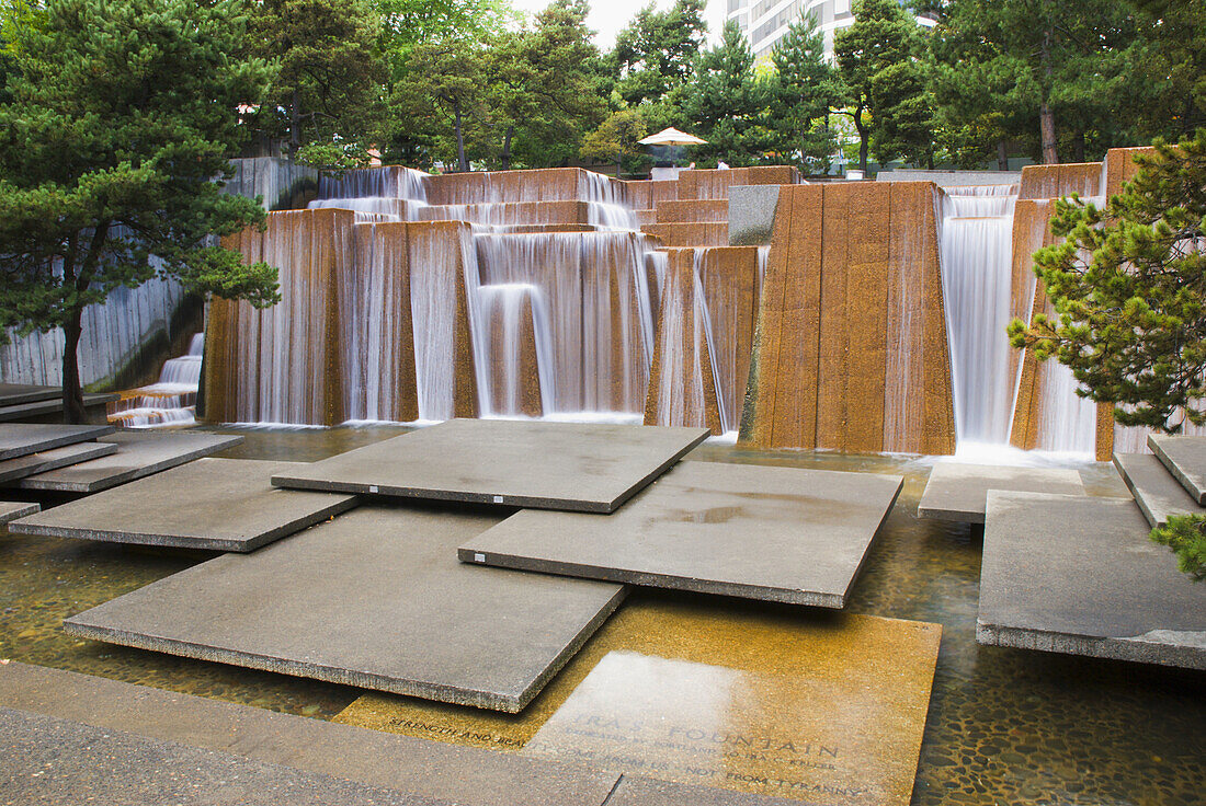 Ira Keller Fountain, Portland, Oregon, USA