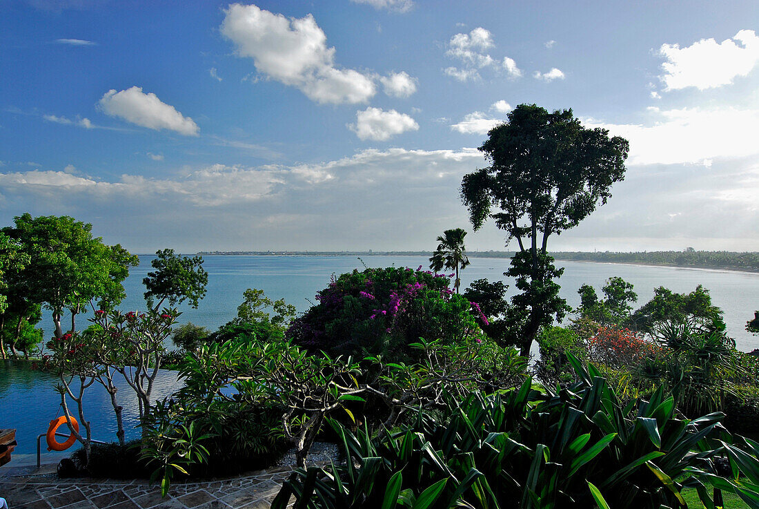 Pool with seaview at Four Seasons Resort, Jimbaran, Soutern Bali, Indonesia, Asia