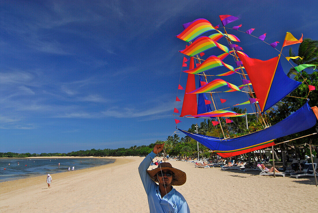 Kite vendor at the beach of Nusa Dua Beach Hotel, Nusa Dua, South Bali, Indonesia, Asia