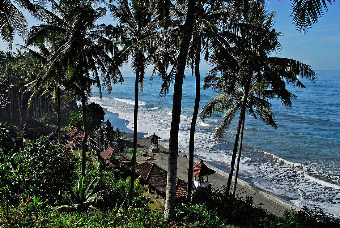 Rambut Siwi, Blick auf den Tempel an der Küste, West Bali, Indonesien, Asien