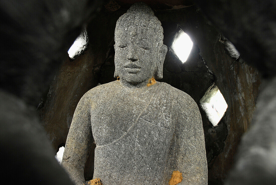 Buddha figure at Brahma-Asrama-Vihara temple, Banjar, North Bali, Indonesia, Asia
