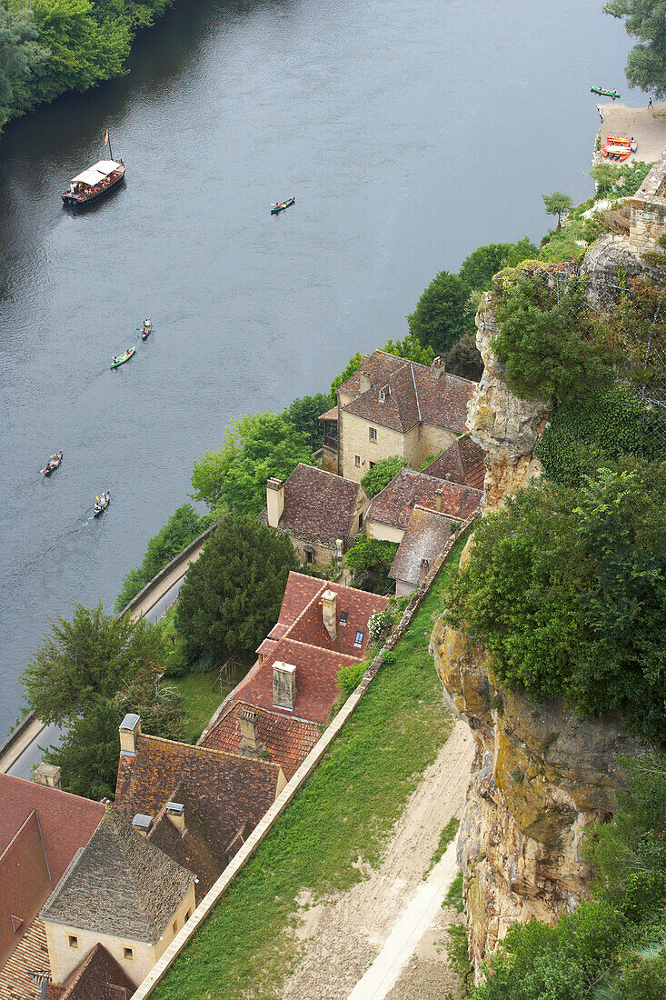 Blick vom Burg auf Dordogne, bei Beynac, Jakobsweg, Chemins de Saint-Jacques, Via Lemovicensis, Beynac, Dept. Dordogne, Région Aquitaine, Frankreich, Europa