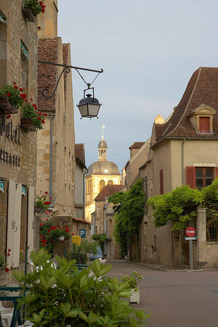 Stadt Vézelay, Jakobsweg, chemins de Saint Jacques, Via Lemovicensis, Dept. Yonne, Region Burgund, Frankreich, Europa