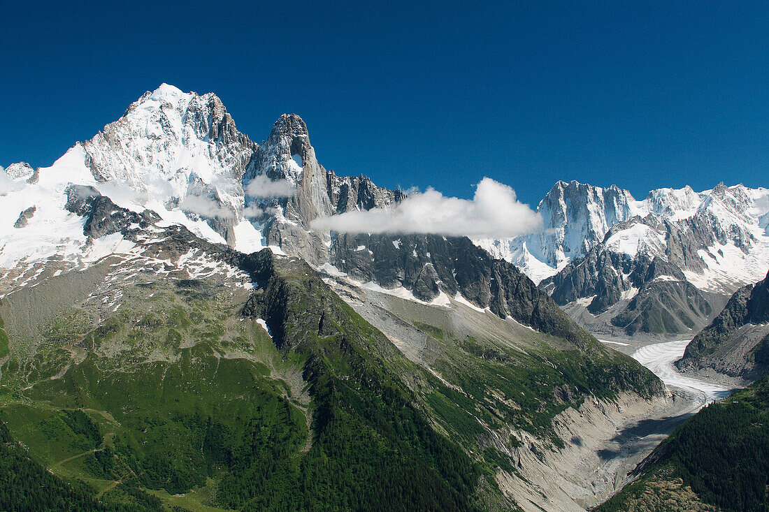 French Alps, Aiguille Verte, 4121 m, Aiguilles du Dru, 3754 m, Les Drus, les Grand Jorassis, in summer, Chamonix, France