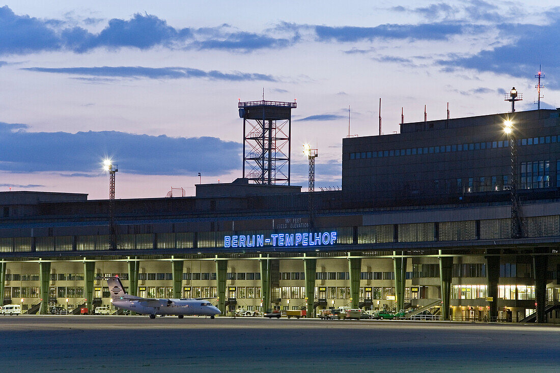 Flughafen, Tempelhof, Rollfeld, Airport, Empfangshalle