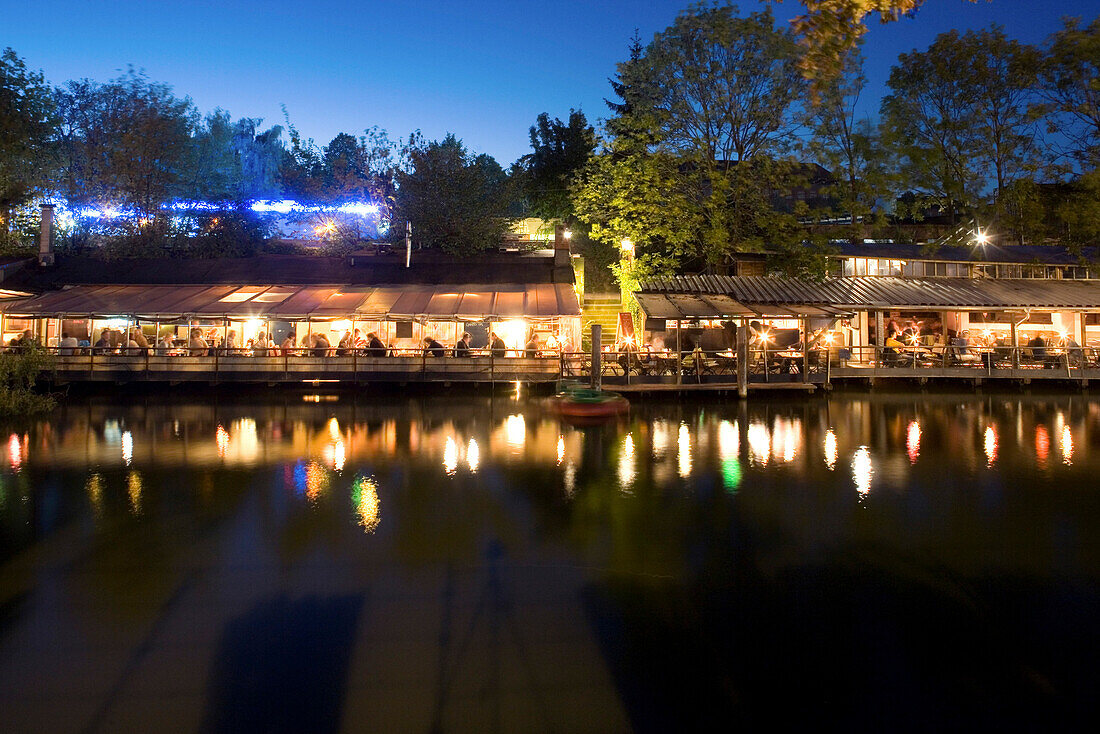 Europa, Deutschland, Berlin, Hauptstadt, Landeshauptstadt, Abendstimmung in den Cafes am Flutgraben