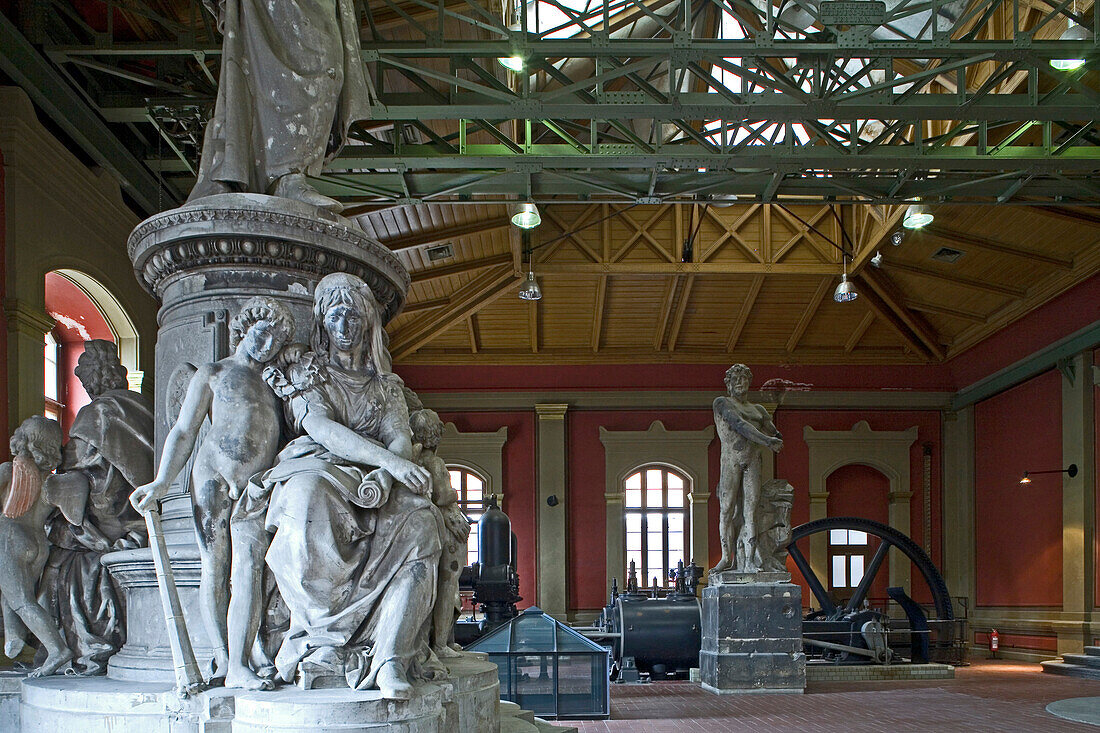 Lapidarium, in former pump house, knights, angels, kings, Berlin