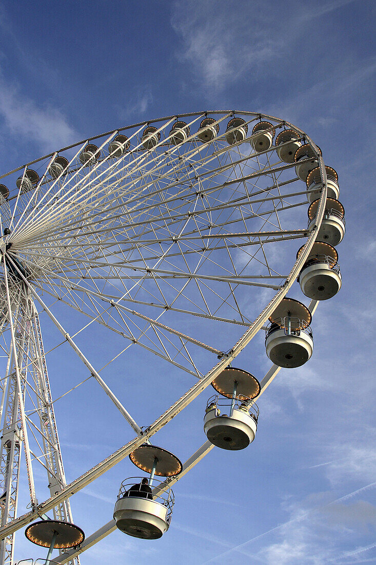 A ferry wheel on Place de la Concorde. Paris. France