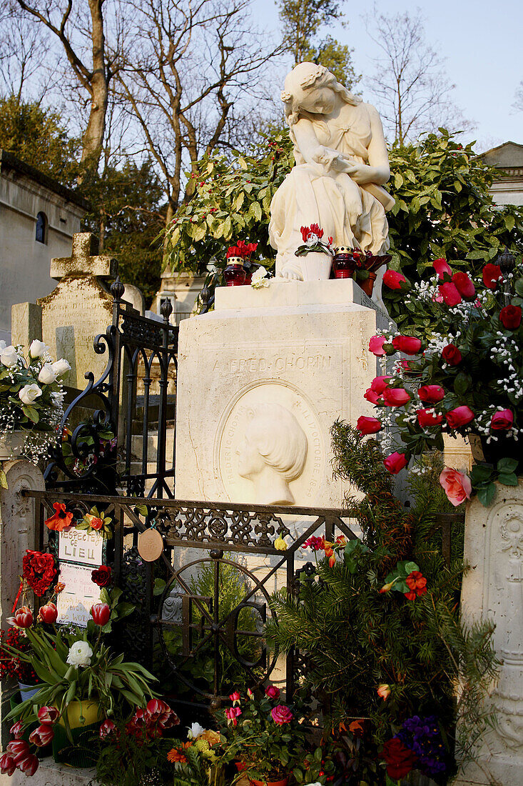 Frederic Chopin's tomb in Cimetiere du Pere Lachaise. Paris. France