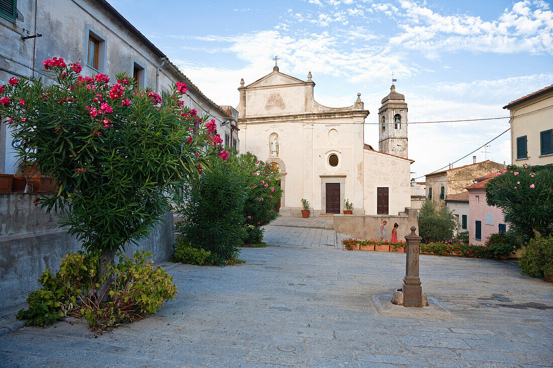 Piazza della Chiesa, Sant' Ilario in Campo, Elba, Italien