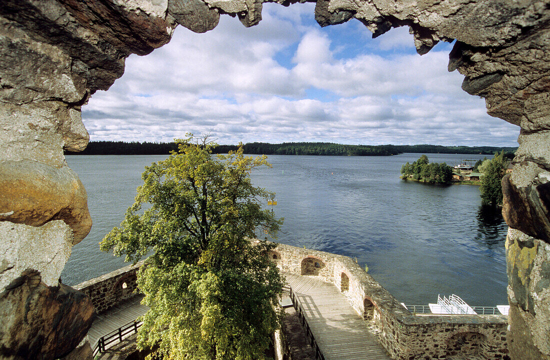 Blick von der Burg Olavinlinna auf den Savonlinna See, Karelien, Finnland, Europa