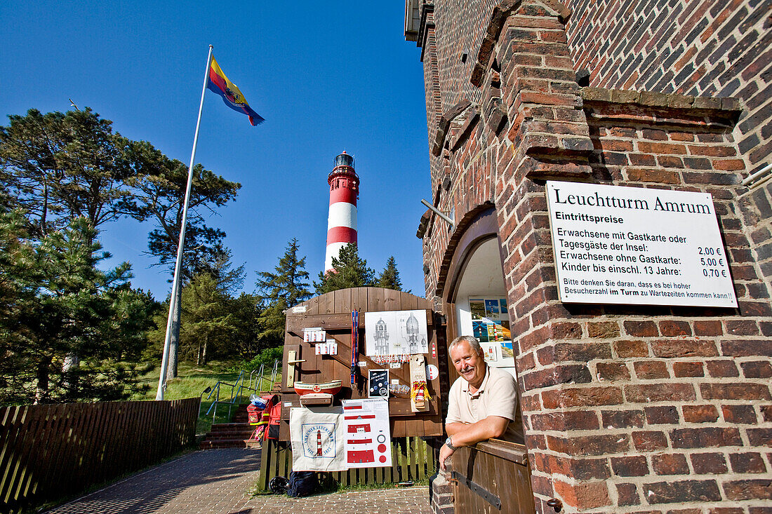 Lighthouse keeper, Nebel, Amrum island, North Frisian Islands, Schleswig-Holstein, Germany
