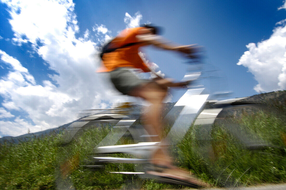 Mountainbike Tour, Fahrradtour durch den Vinschgau mit der Vinschger Bahn, Bahn und Bike, Vinschgau, Südtirol, Italien