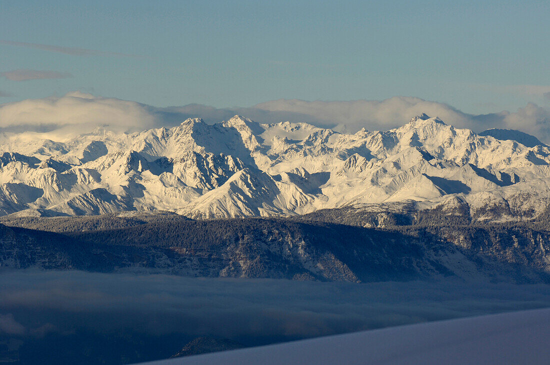 Berglandschaft bei Sonnenaufgang, Morgennebel, Ortlergruppe, Südtirol, Italien