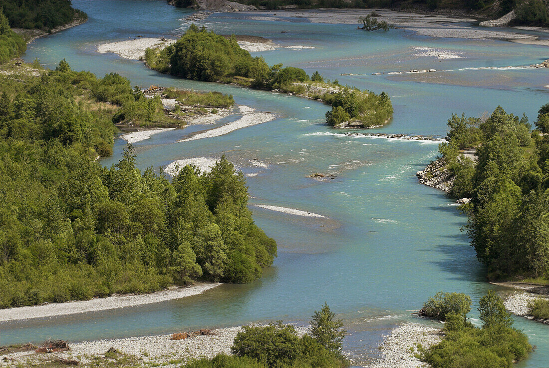 Durance, wild mountain river, turquoise water, islands and gravel banks, riverine forest, French Alps, Haute Dauphiné, France