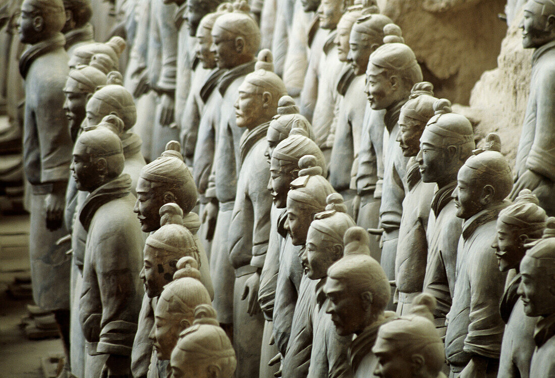 Tomb of First Emperor Qinshihuang's Terracotta warriors, Xi'an. Shaanxi, China