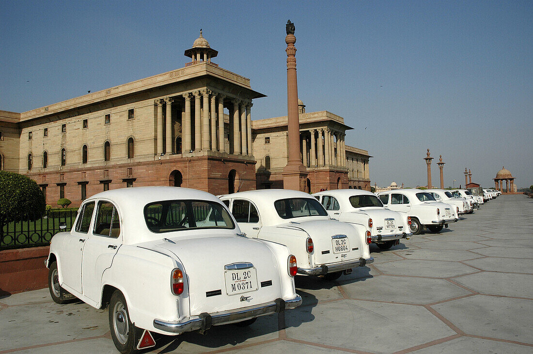 Delhi, India: governament cars parked in front of the Secreteriat Buildings