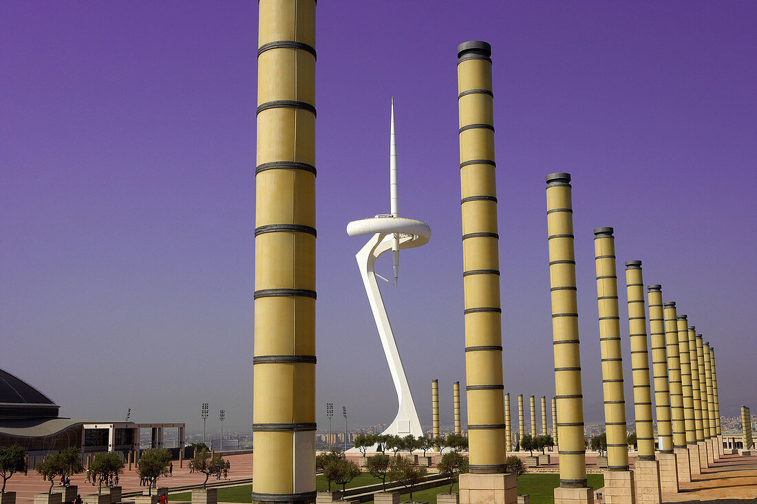 Communications tower, by Santiago Calatrava. Plaza Europa, Montjuich. Barcelona. Spain