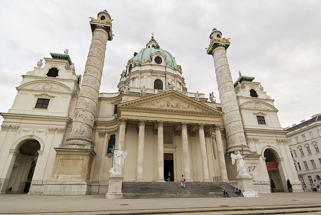 Karlskirche, Karlsplatz, Vienna, Austria, Europe