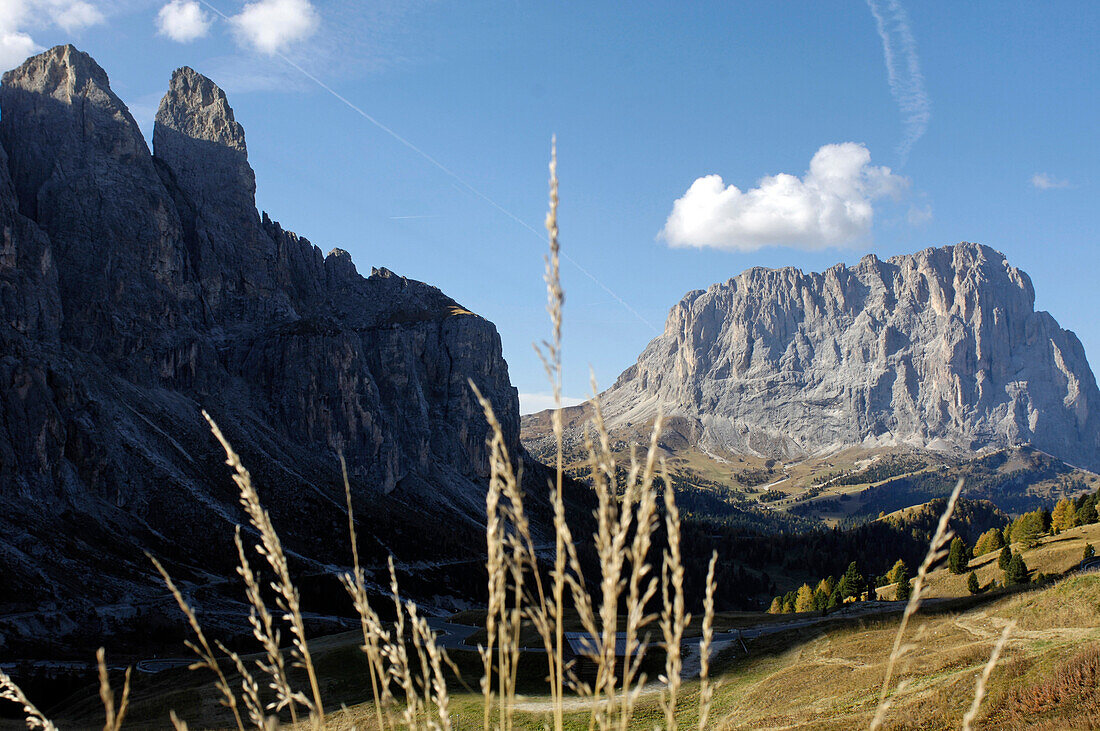 Mountain scenery in the sunlight in autumn, Val Gardena, Dolomites, South Tyrol, Italy, Europe