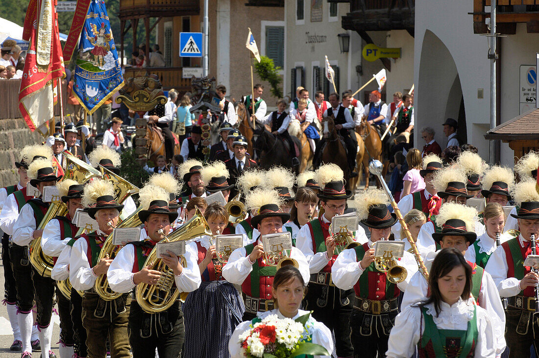 Procession through the town, brass band, Tournament, Oswald von Wolkenstein Ritt, Event 2005, Siusi allo Sciliar, South Tyrol, Italy