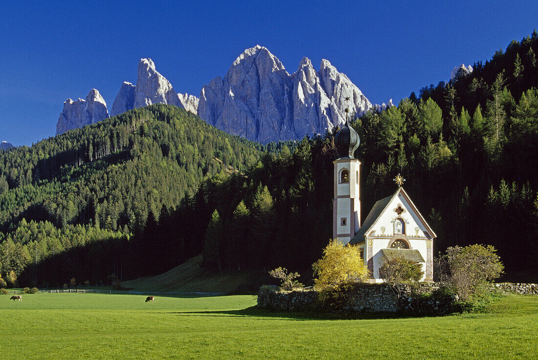 Chapel of St. Johann in Ranui, Le Odle, Val di Funes, Dolomite Alps, South Tyrol, Italy