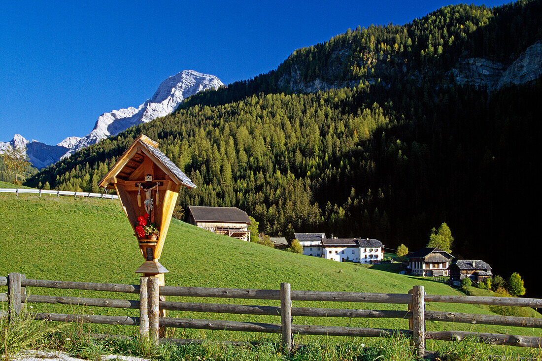Marterl bei St. Wengen im Gadertal, Dolomiten, Südtirol, Italien
