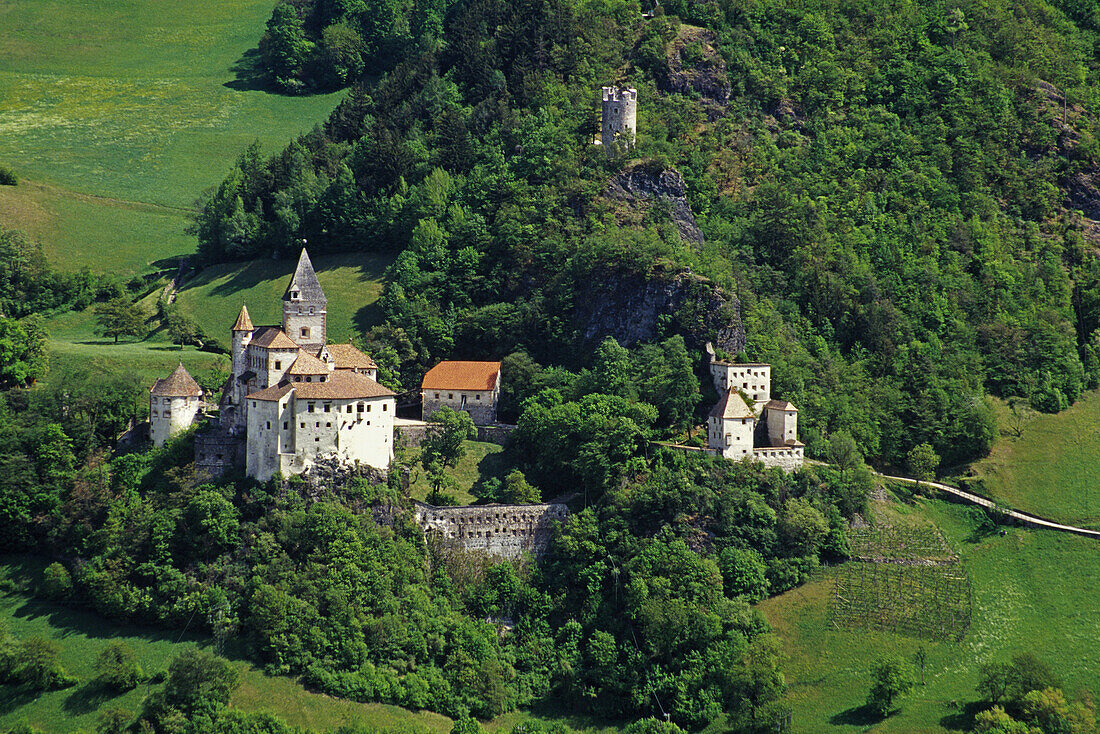 Trostburg castle, near Ponte Gardena, Valle Isarco, Dolomite Alps, South Tyrol, Italy