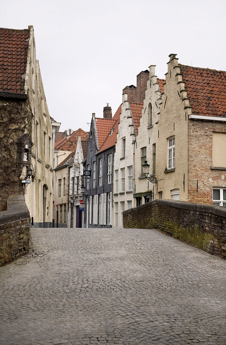 Bridge over the Steenhouwersdijk canal, Bruges, Belgium