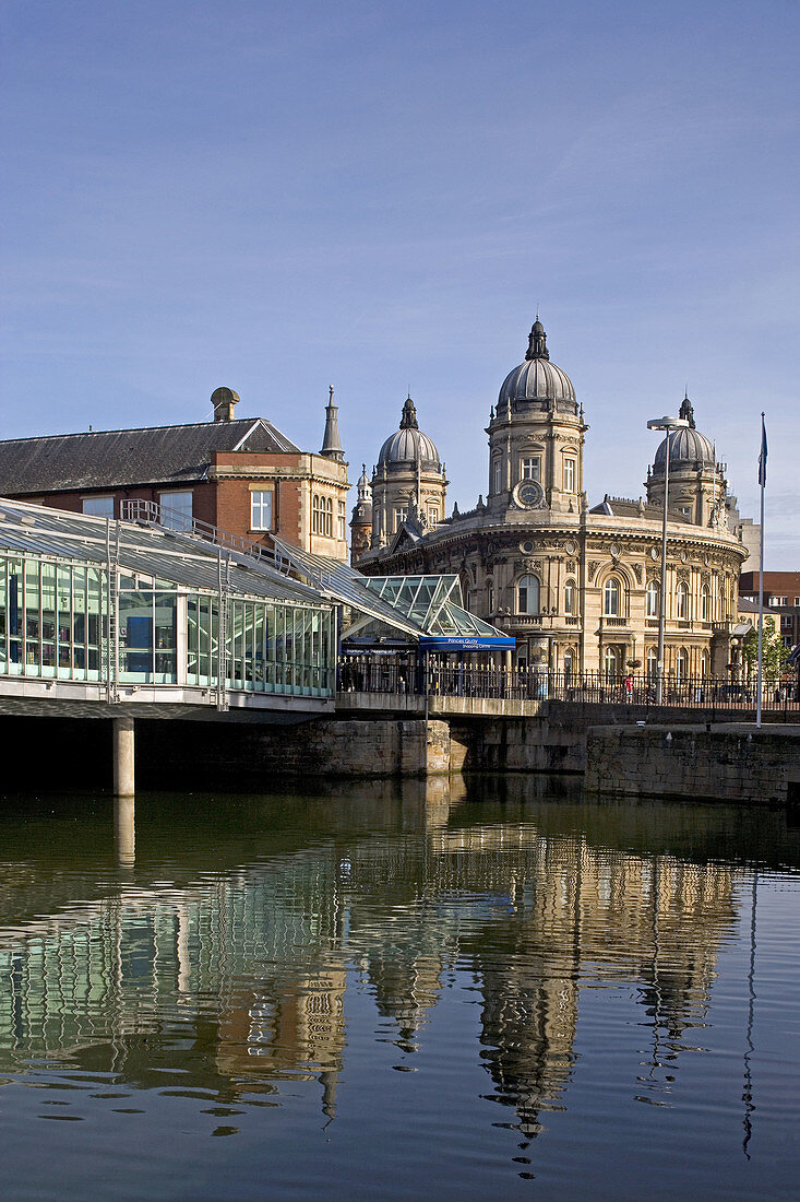 Kingston-Upon-Hull, Princess Quay Shopping Centre, Princess Dock, Maritime Museum, East Riding of Yorkshire, UK