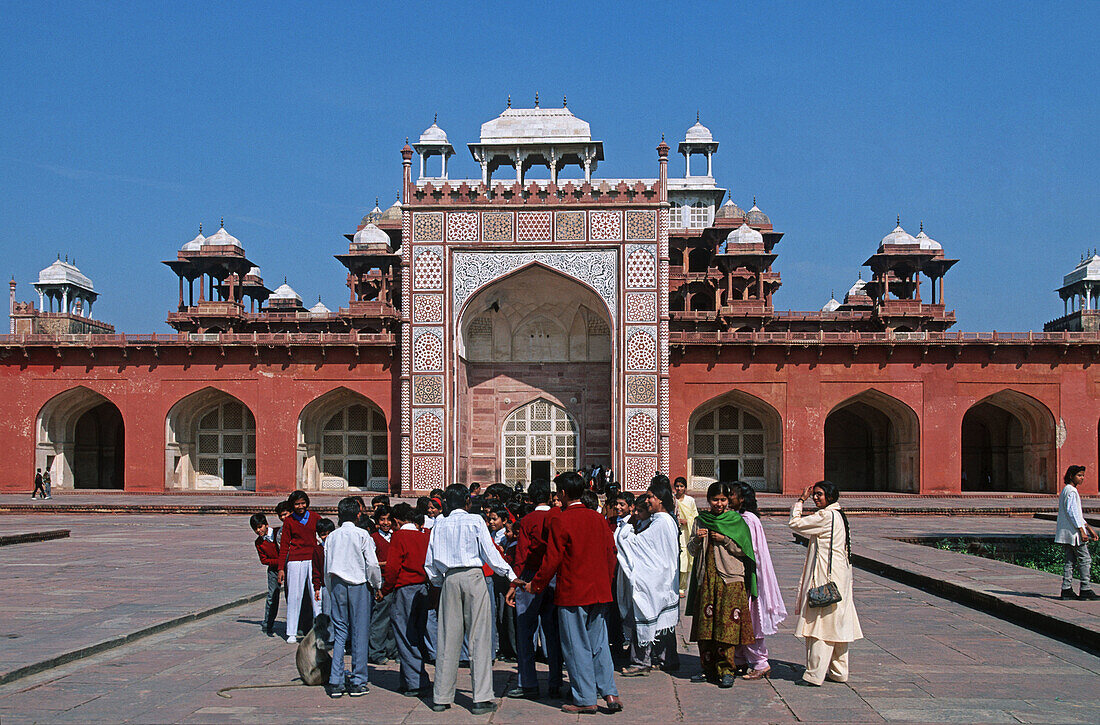 India, Uttar Pradesh, Agra, Sikandra, Sikander Lodi mausoleum, 1613