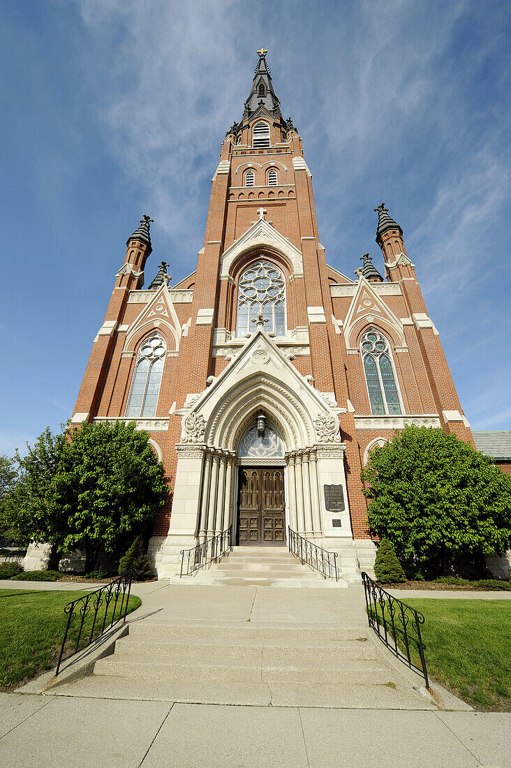 Historic St Pauls Evangelical Lutheran Church in downtown Fort Wayne Indiana