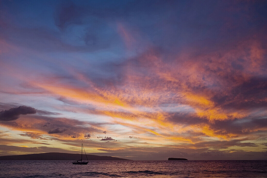 Makena Beach and Molokini Crater at sunset, Maui, Hawaii, USA