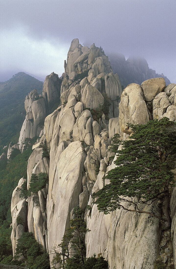 Ulsanbawi (Ulsan Rock), Seoraksan National Park. South Korea