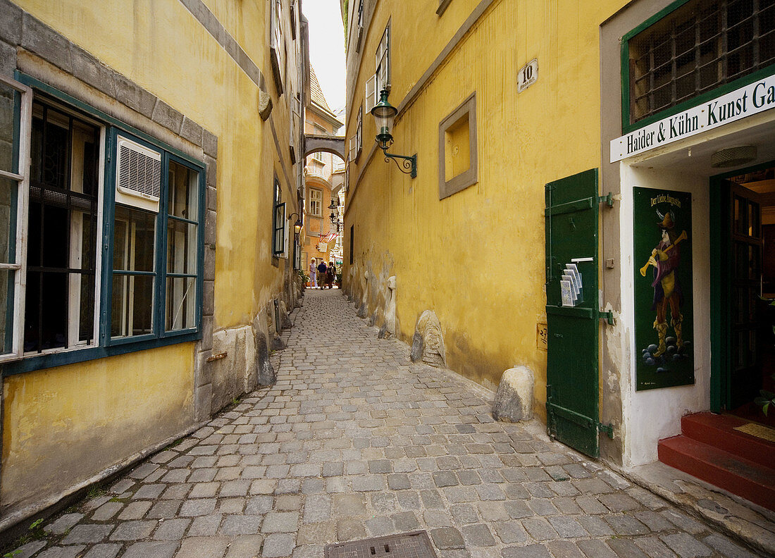 Austria, Vienna, narrow street
