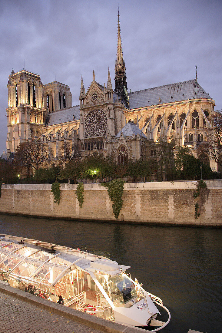 France, Paris, Notre Dame Cathedral