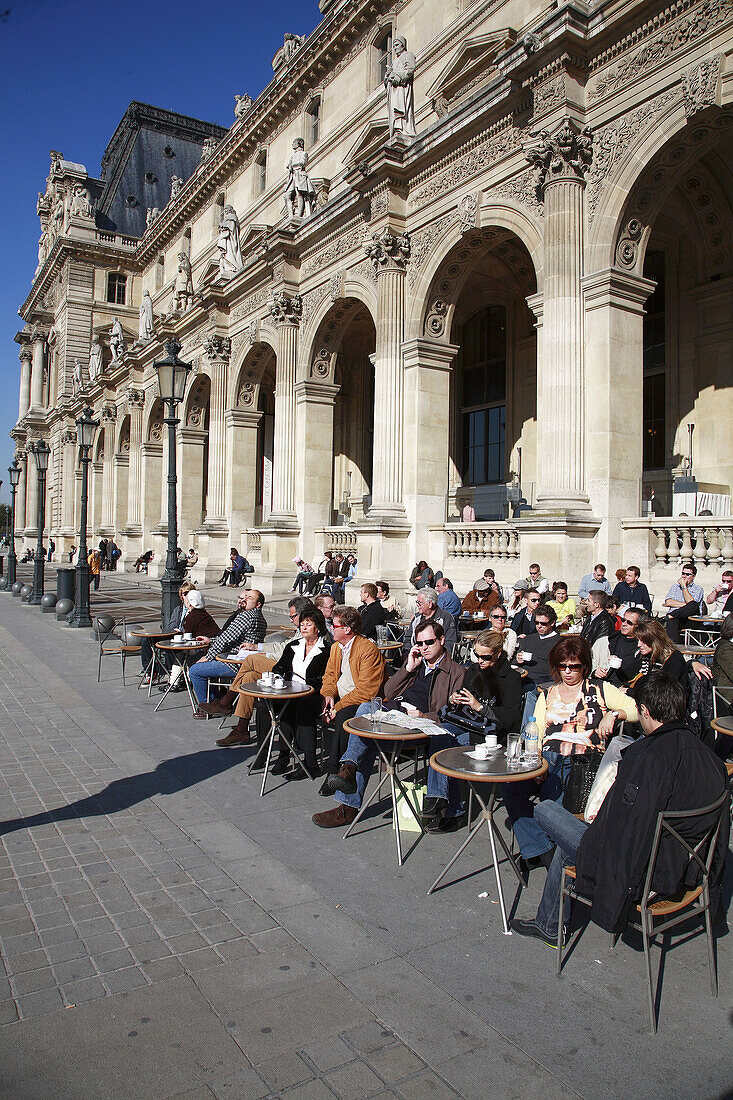 France, Paris, Louvre, cafe, people