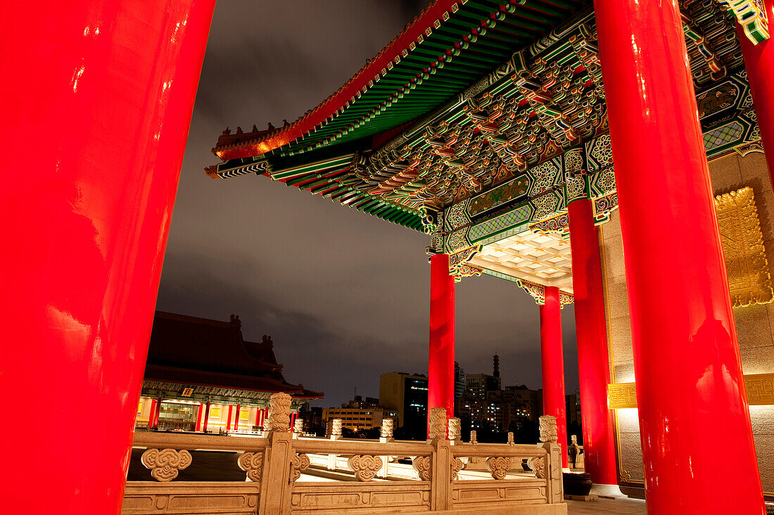 View from the taiwanese National Theatre to the National Concert Hall at night, Taipei, Taiwan, Asia