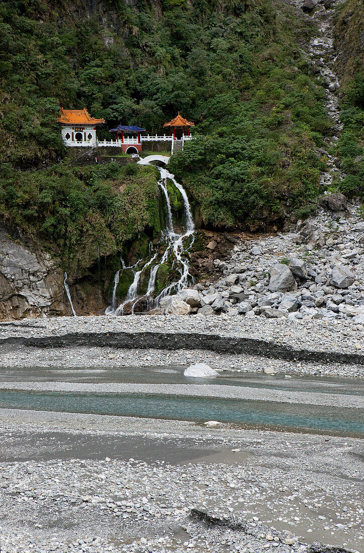 View at the Temple of the Eternal Spring, Taroko Gorge, Taroko National Park, Taiwan, Asia