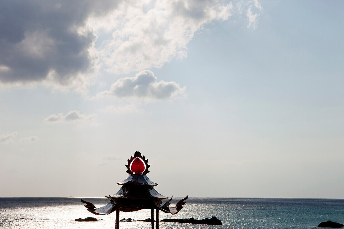 Tempel an der Küste, Sail Rock, Kenting Nationalpark, Taiwan, Asien