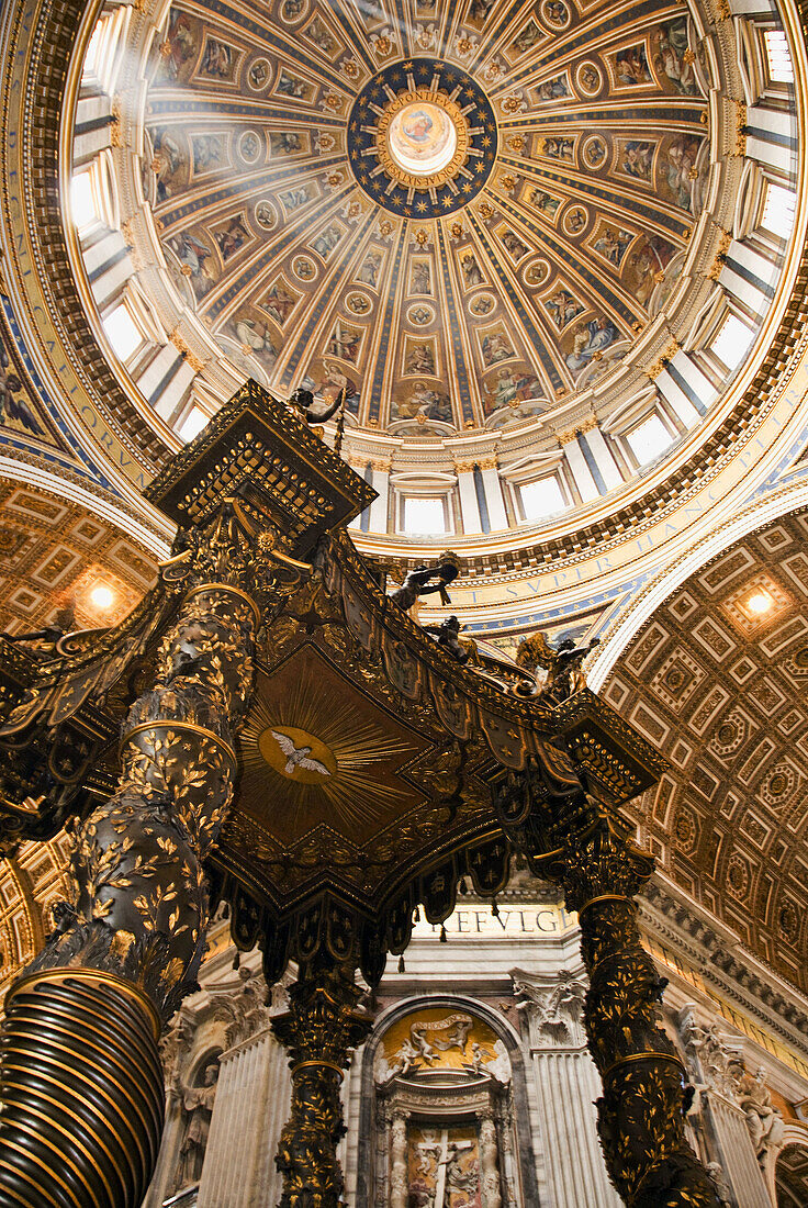 Berninis Baroque Baldachin in St  Peters Basilica  The Vatican, Rome, Italy