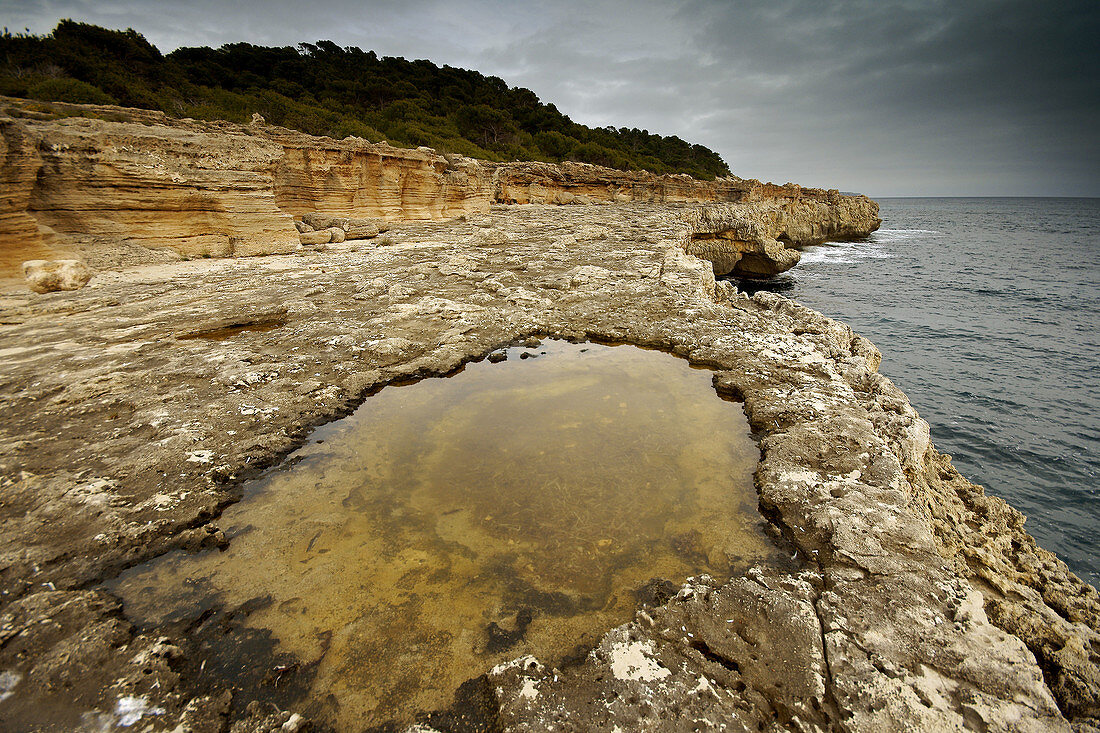 Küste, Menorca. Balearische Inseln, Spanien