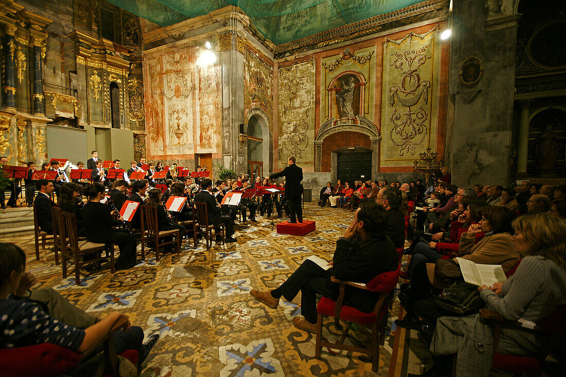 Konzert in der Kirche von Socors (17. Jahrhundert), Ciutadella. Menorca, Balearische Inseln, Spanien